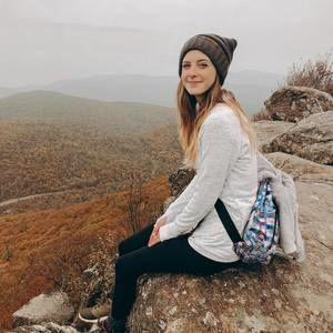 Meet your Posher, Laura